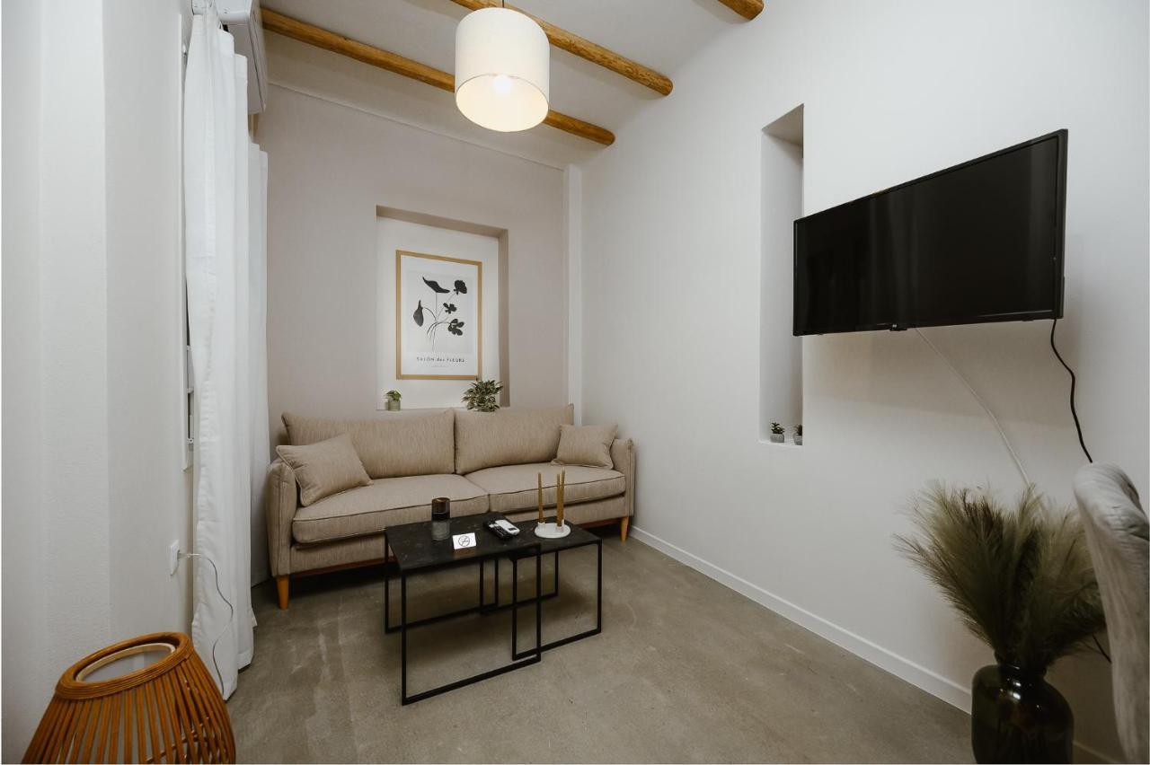Lb Luxury Apartments Volos Bagian luar foto