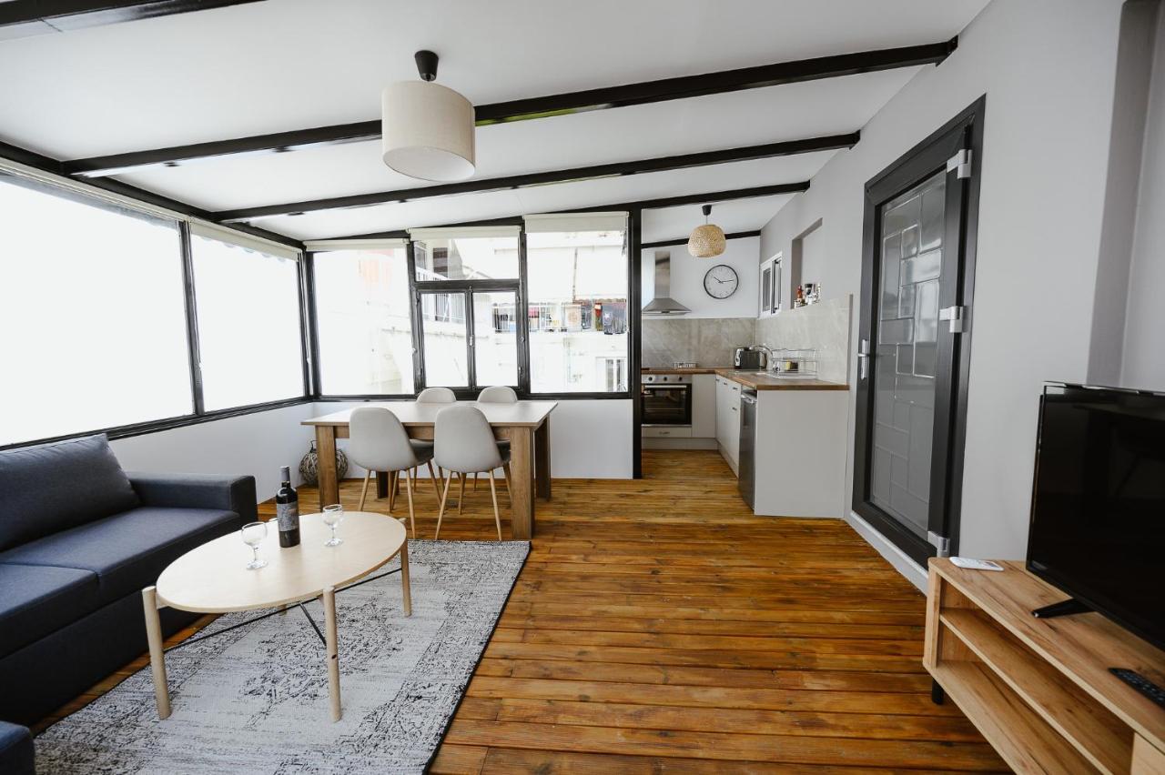 Lb Luxury Apartments Volos Bagian luar foto
